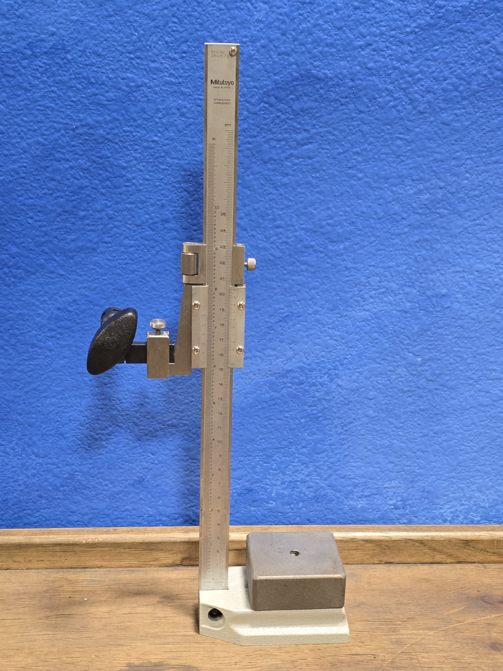 Mitutoyo SJ-201 Portable Surface Roughness Tester OEM Stand / Height Gage 