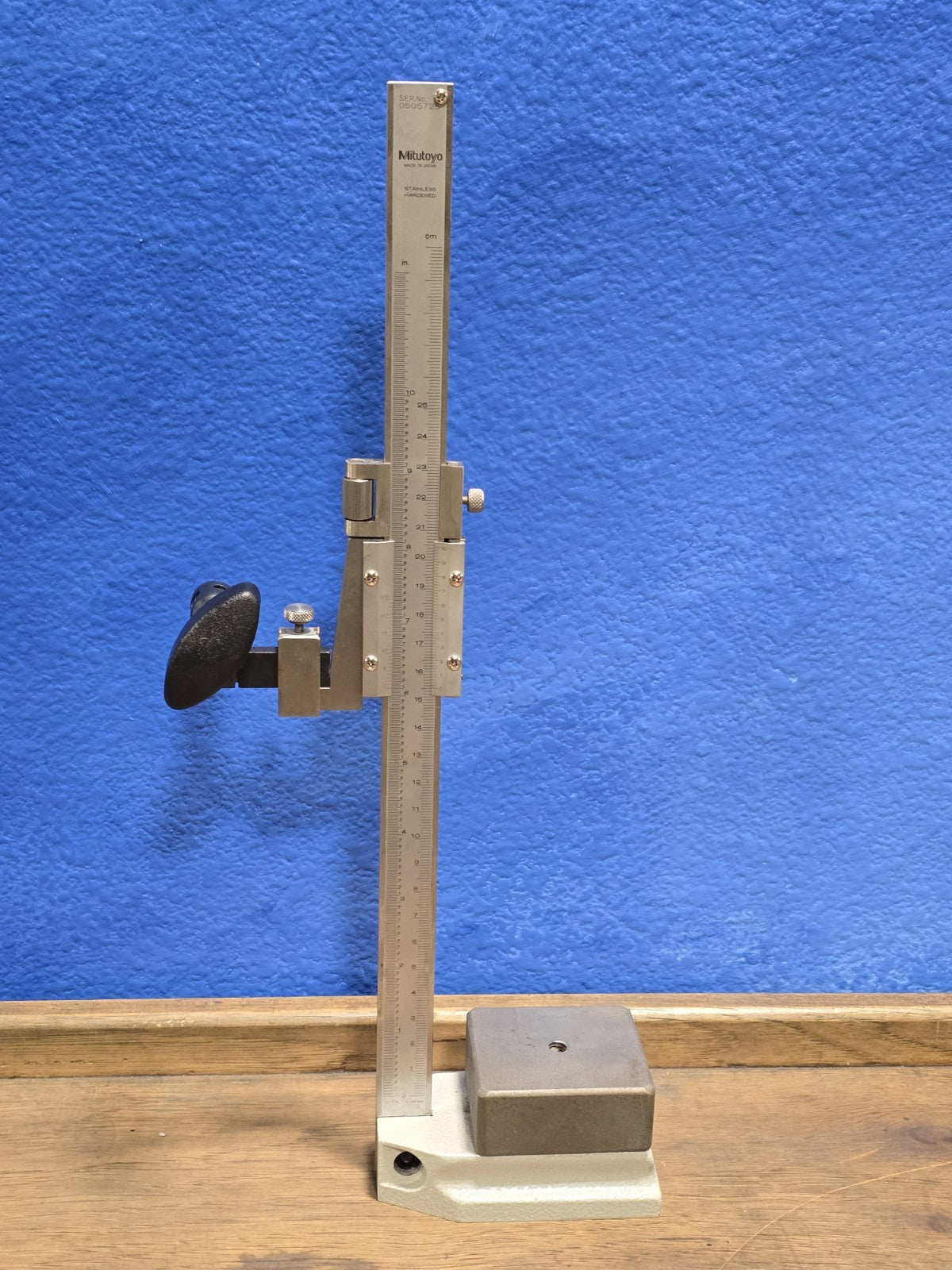 Mitutoyo SJ-201 Portable Surface Roughness Tester OEM Stand / Height Gage 