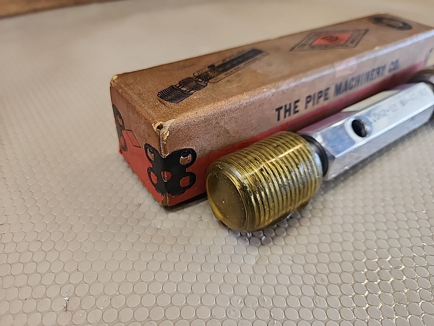 THE PIPE MACHINERY CO THREAD PLUG GAGE 1.062-12 NA-4G SET GO 1.0164 NO GO 1.0113