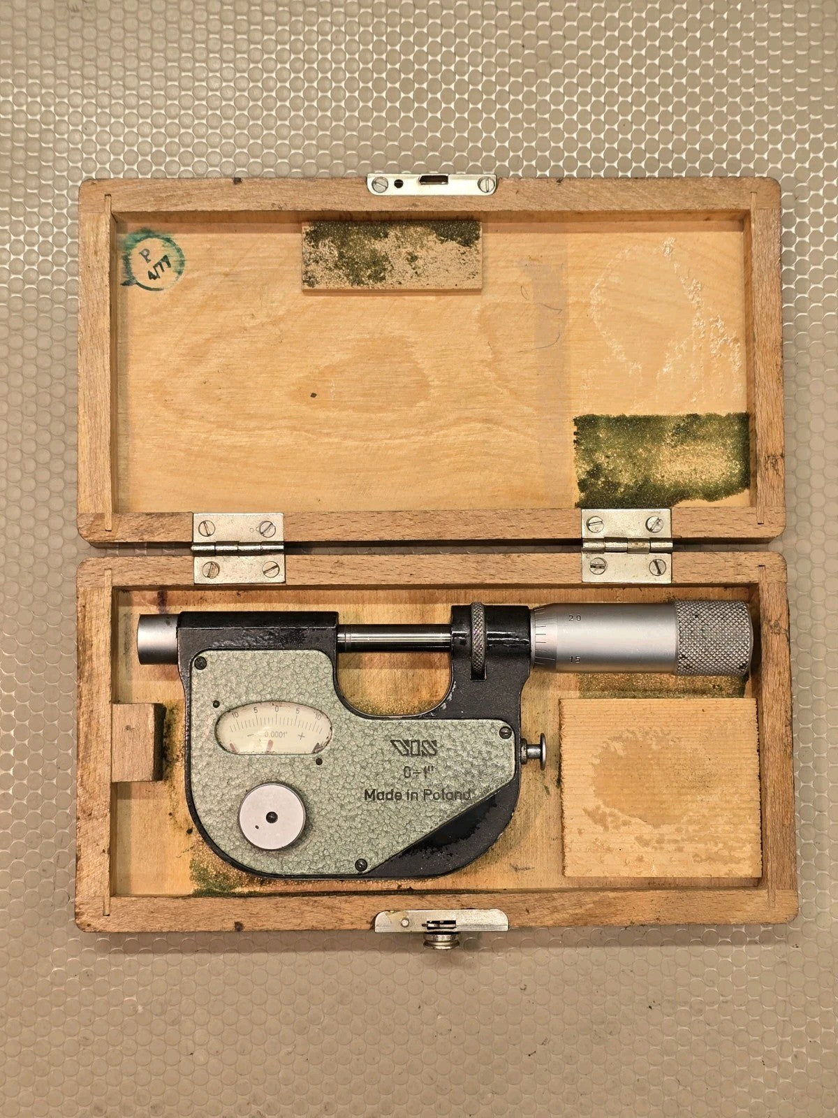VIS 0–1 Inch Dial Micrometer .0001 Graduation With Wood Case Made In Poland