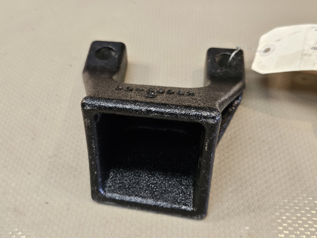NEW OEM Paccar Bracket-Tracking Rod 03-08382