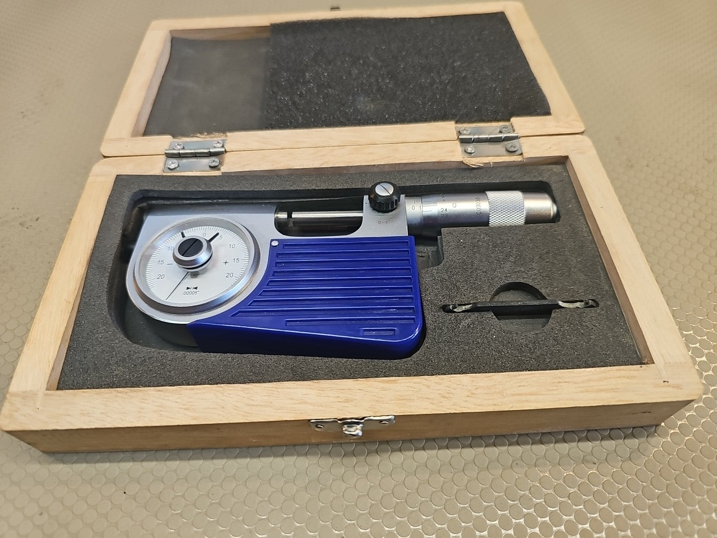 Fowler 52-245-150-0 Indicating Micrometer, 25-50mm Range. 0.001mm Graduation