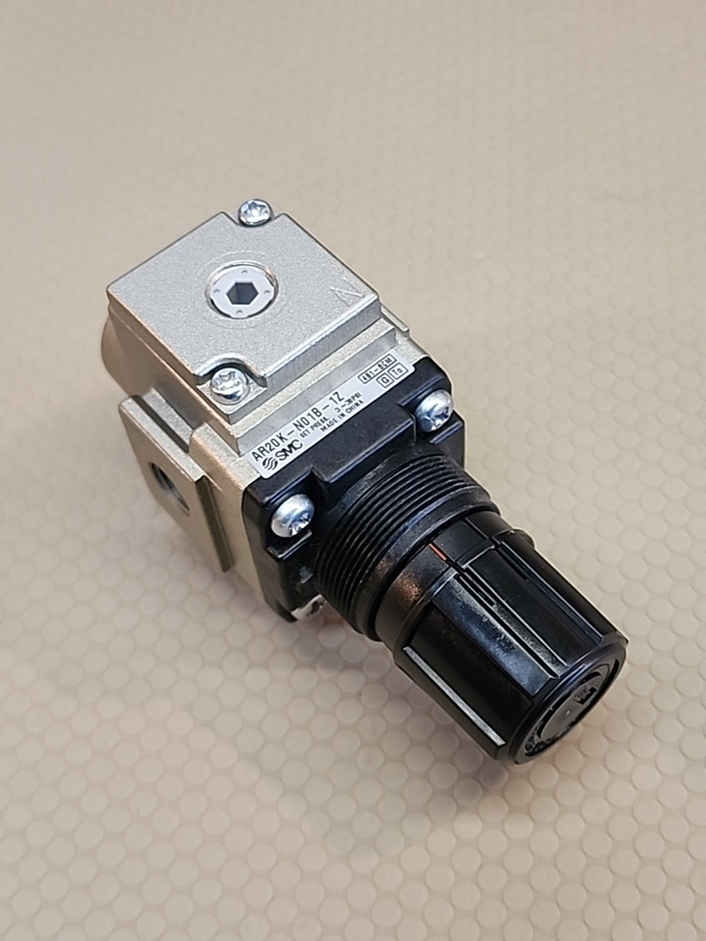 SMC AR20K-N01B-1Z Pneumatic Regulator 3-30PSI