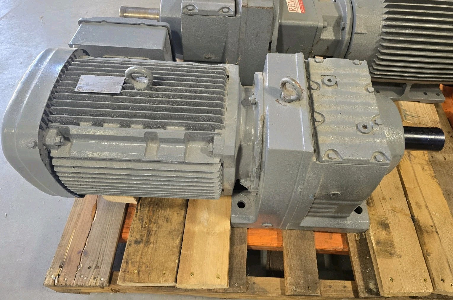 SEW Eurodrive 15HP Gearmotor DRN160M4/FG/DH 1776 RPM 230/460V 3PH Helical Gear
