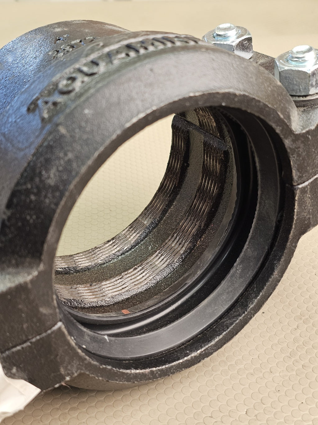 Victaulic Aquamine 4" Series 2972 Plain End PVC Pipe Coupling