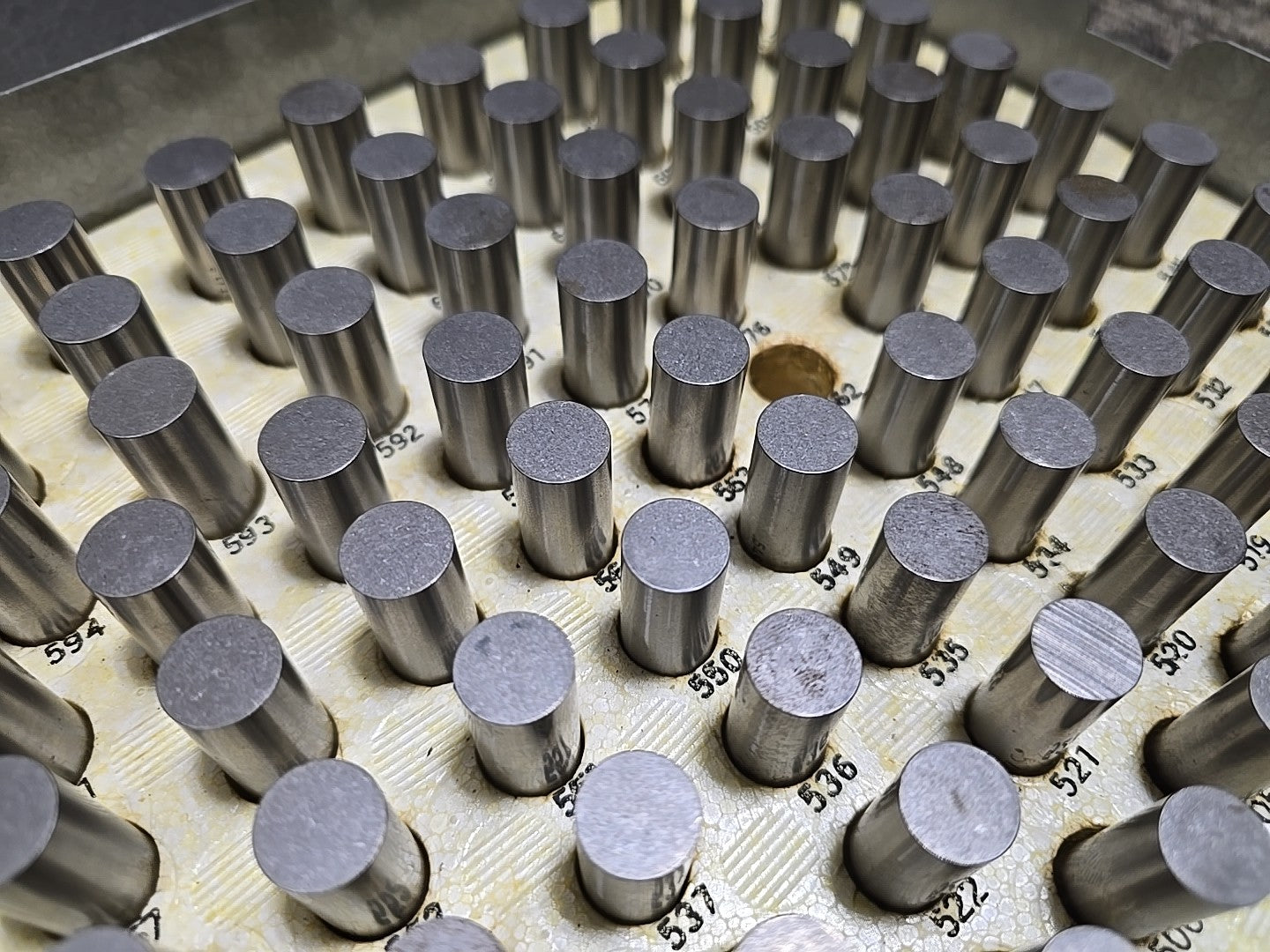 MEYER NEAR COMPLETE PRECISION PIN GAGE SET .501"-.625" (MISSING ONE)