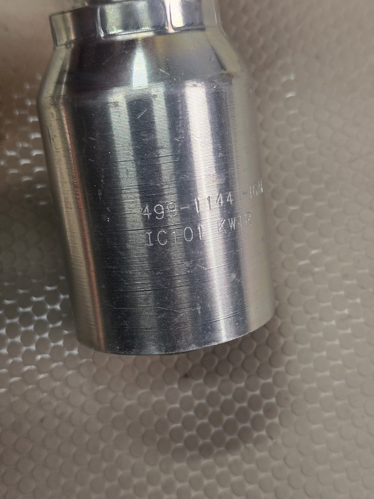 499-1144-16XM Hydraulic Hose Crimp Fitting 45 Deg Female Swivel -16 1" JIC