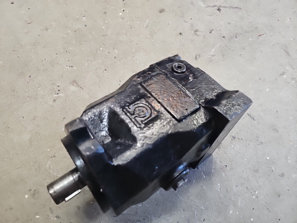 Danfoss Hydraulic Gear Pump Displacement Motor *Tested, Works*