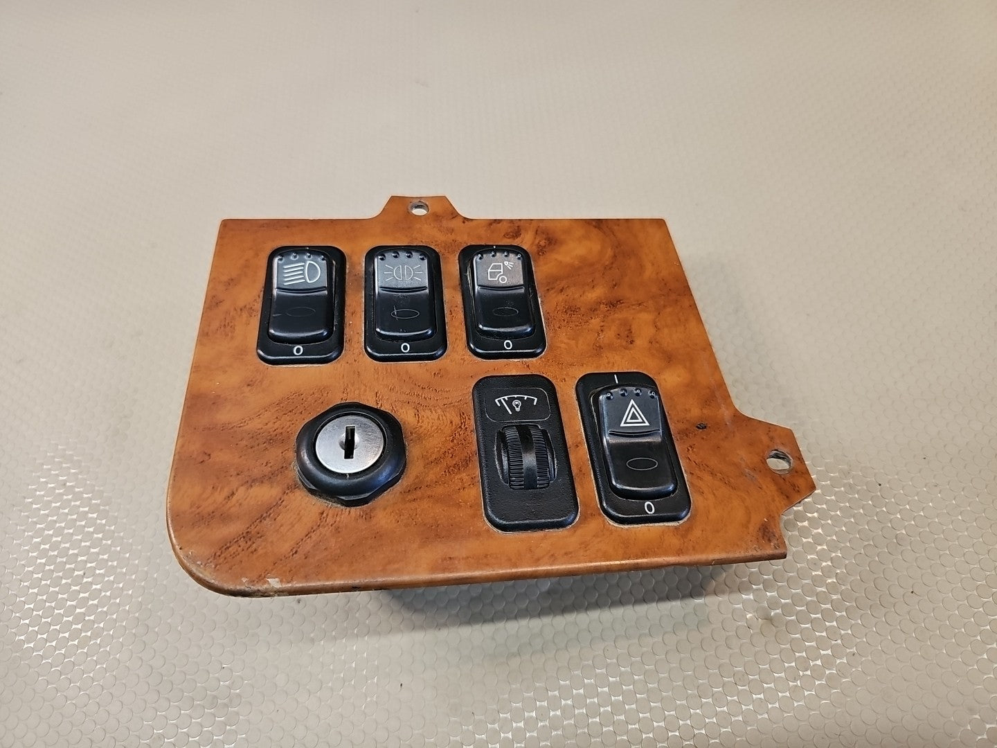 Peterbilt Dash Switch Panel S64-6045-455L00
