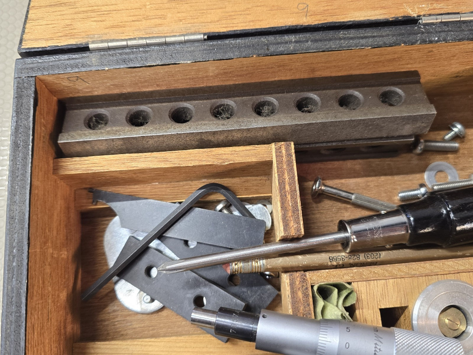 MITUTOYO 152-404 Micrometer Head 0-1 .0001 + Shimadzu Kit + 2 MITUTOYO MIC HEADS