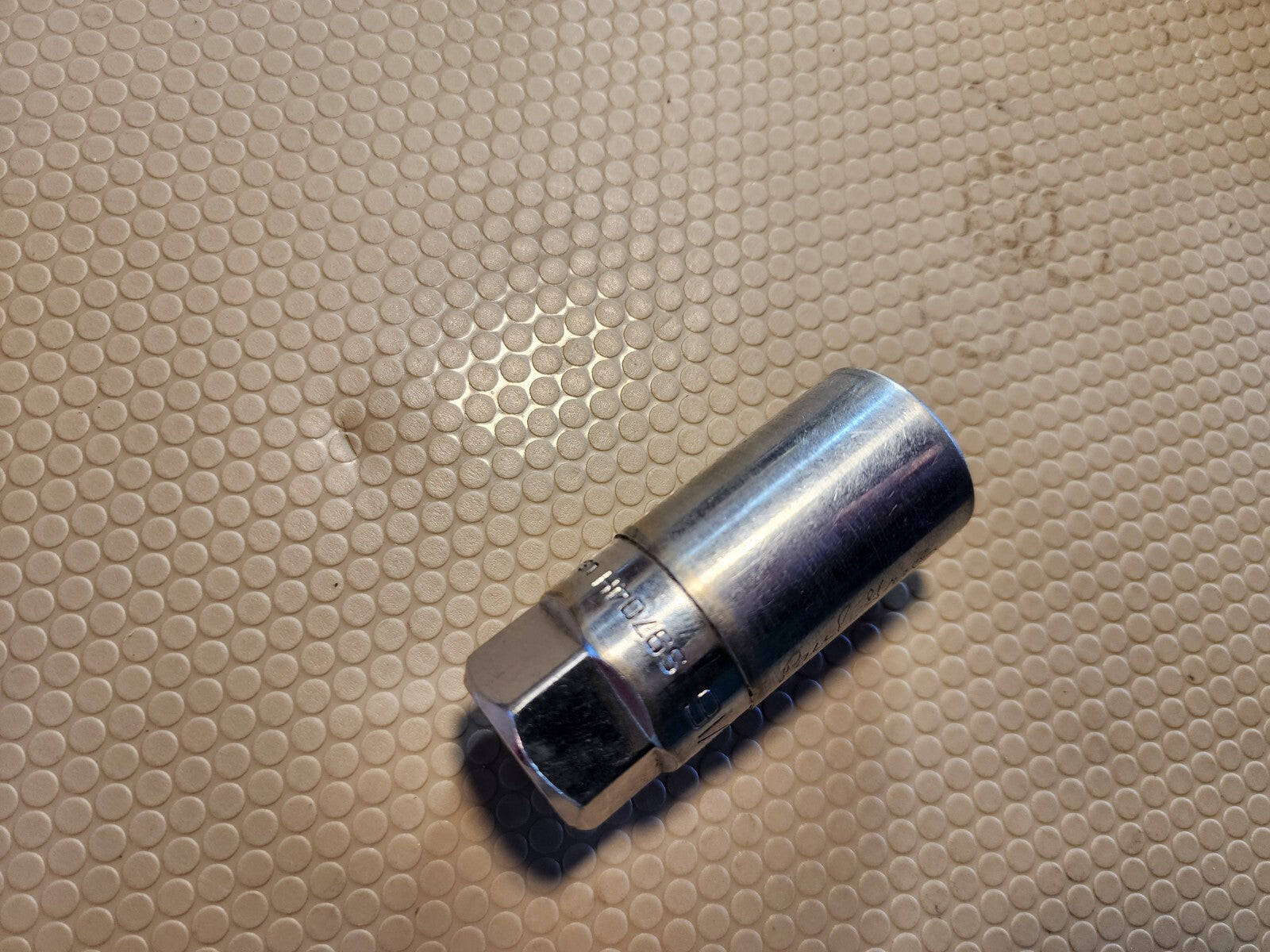 Snap-on Tools S9704H 3/8" Drive 6-Point Chrome Spark Plug Socket 13/16" - 20.6mm