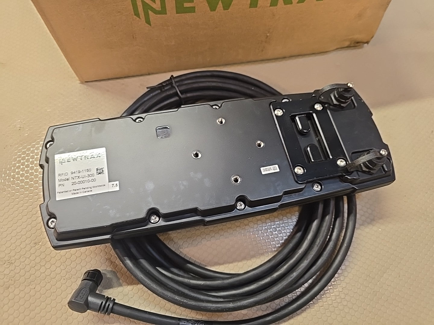 NewTrax NTX-UI-300, 20-00010-00-A01, RFID Controller Pad --SkyBay nnnn mm nn