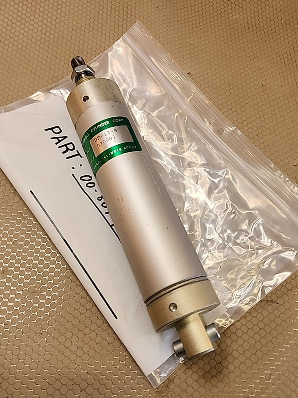 CHICAGO CYLINDER DP-12-4 PNEUMATIC CYLINDER