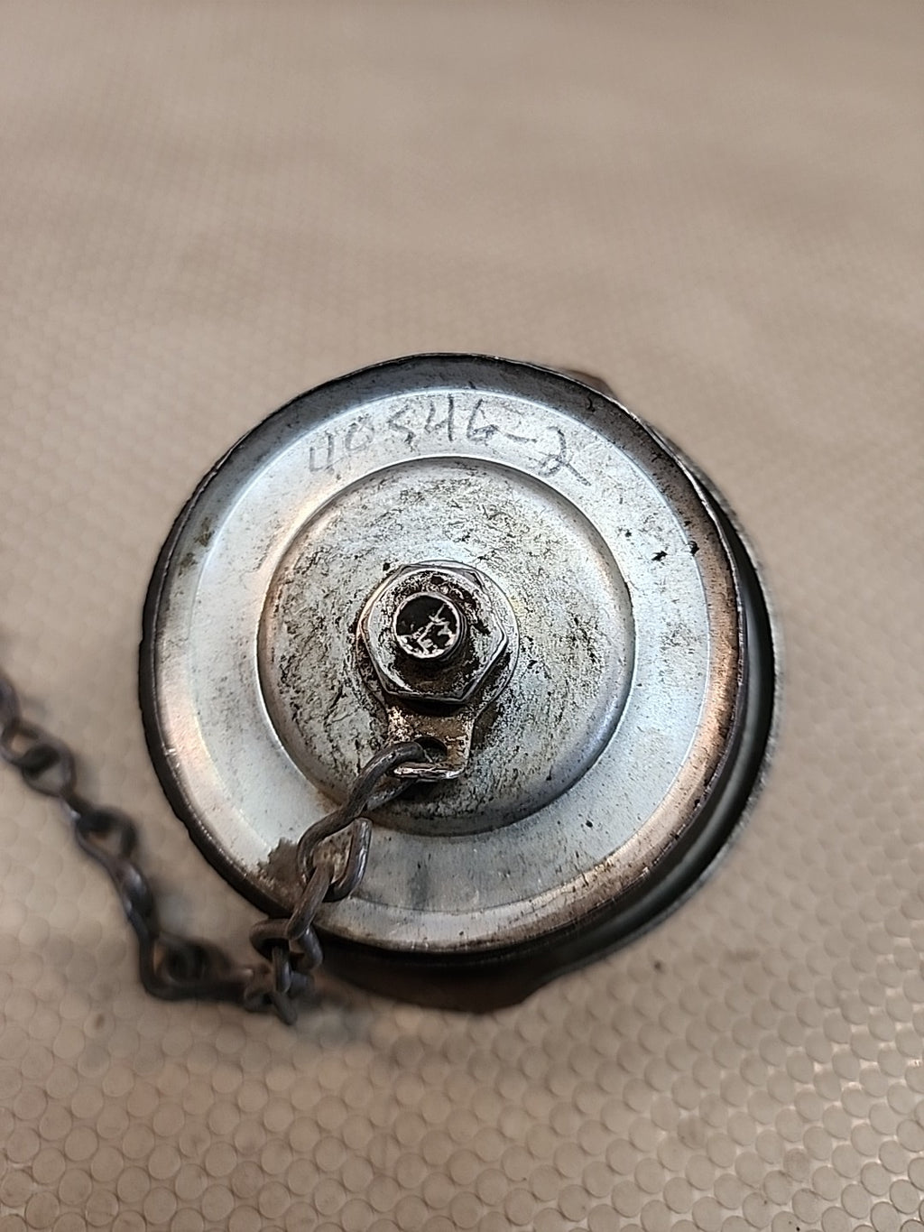 MFD BY MOELLER MFG GAS CAP USG