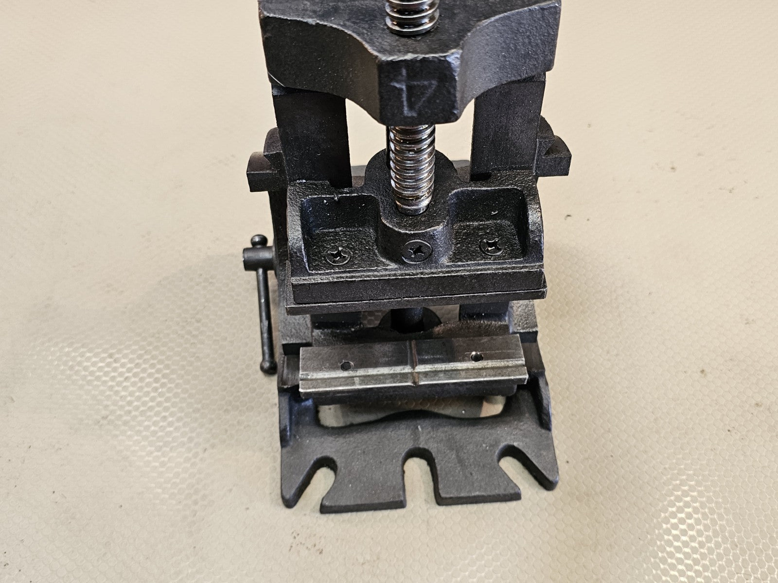 Vintage Strong Base Multifunctional Swivel Base Bench Vise 0-90 4 Inch
