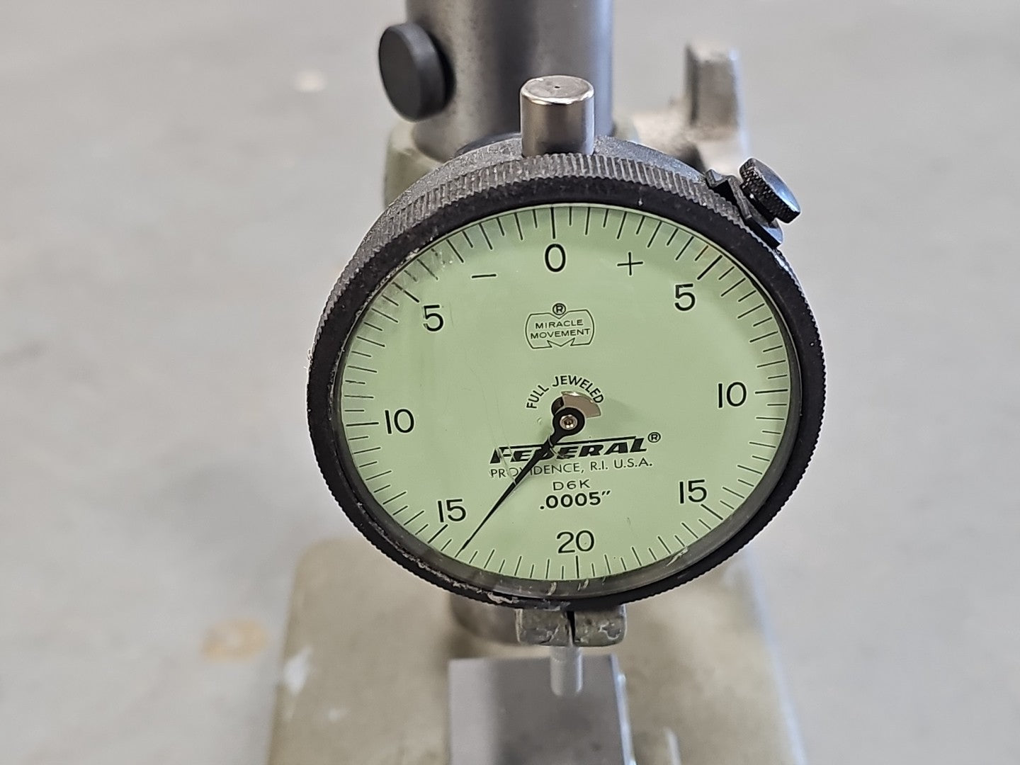 FEDERAL D6K DIAL MICROMETER 0.0005" ON CARY No 10151 STAND