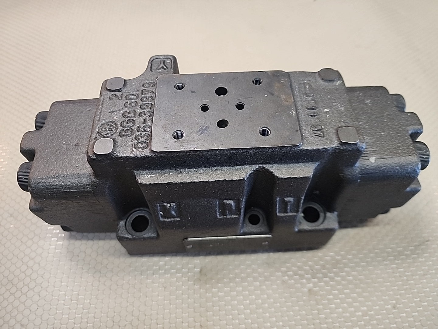 Denison A3D03 35 A46 0503 20D1W01338 Valve A3D03 35 A46 0503