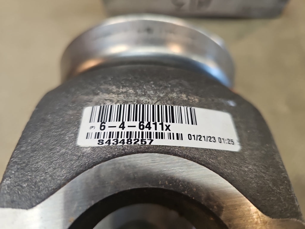 NEW OEM Differential End Yoke DANA Spicer 6-4-6411X