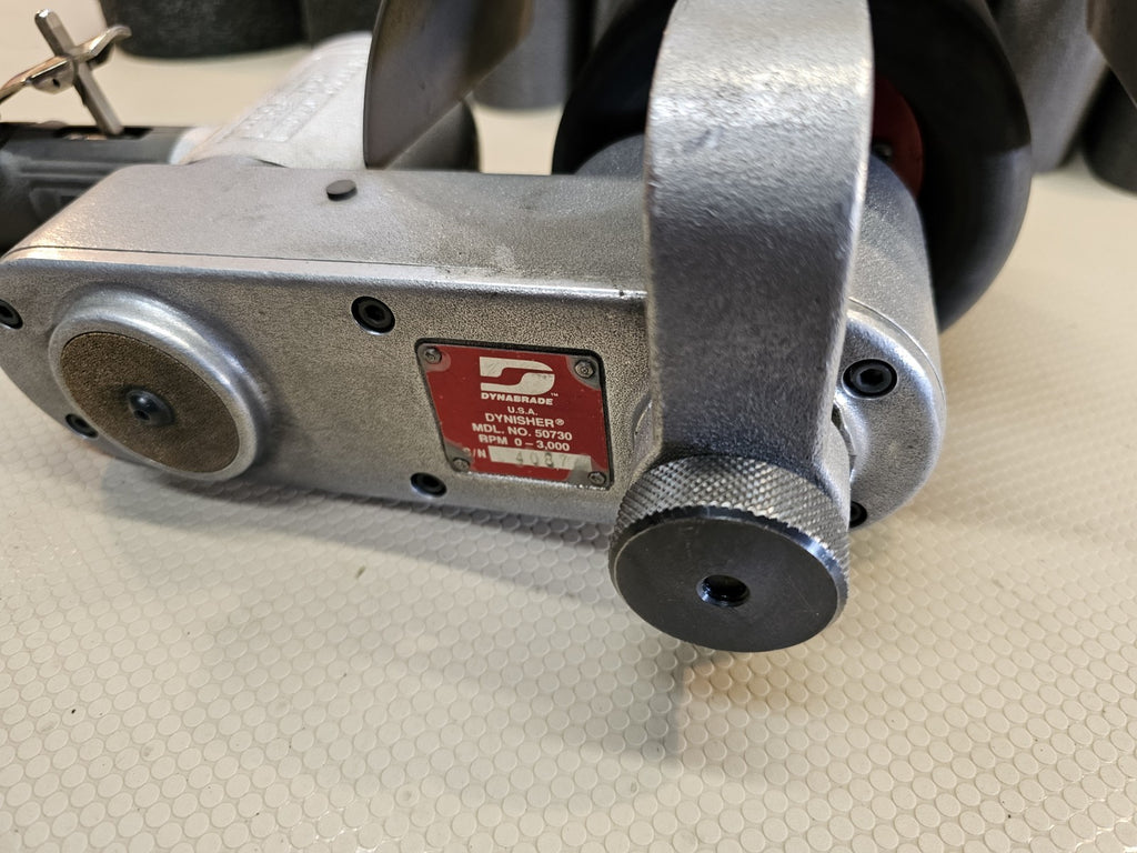 Dynabrade Dynisher 50730 Pneumatic Air Operated Finishing Tool + LOTS OF SANDPAP