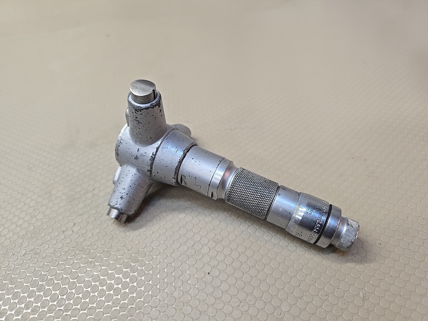 Brown & Sharpe No. 281 Internal Bore Micrometer Range 3.200"- 3.600” Holtest