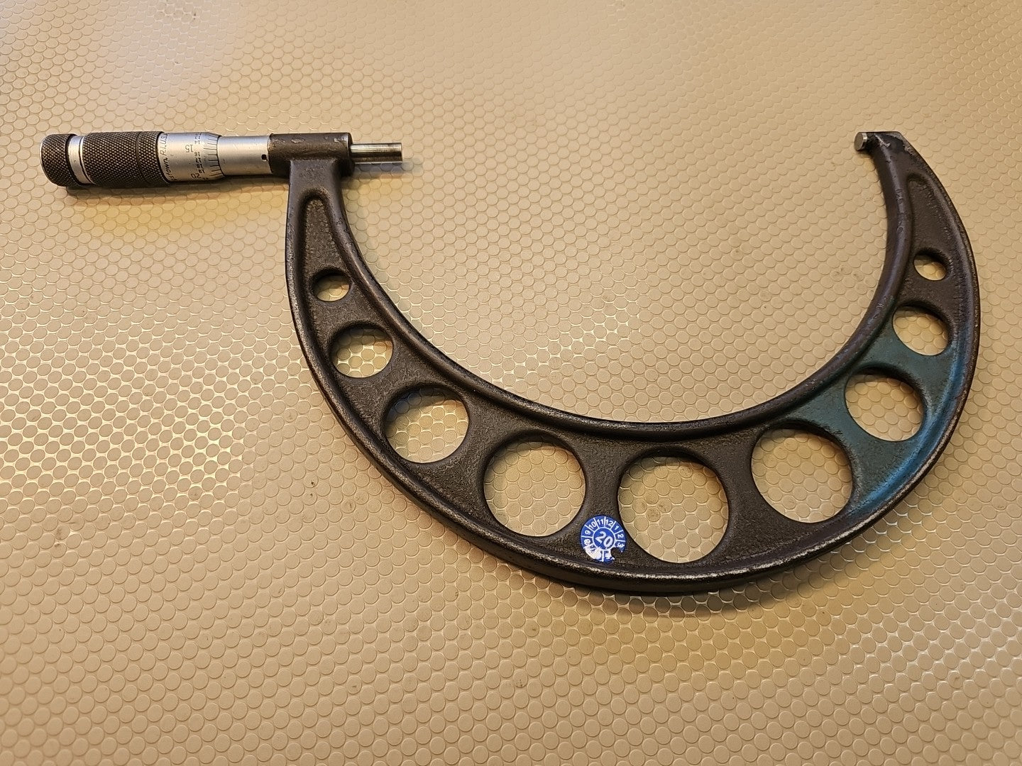 Brown & Sharpe Outside Micrometer – 6-7”