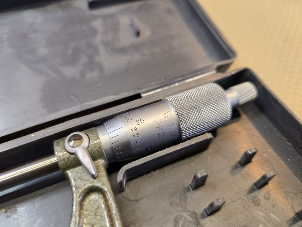 Mitutoyo 0-1" No. 112-177 15° Point Micrometer .001"