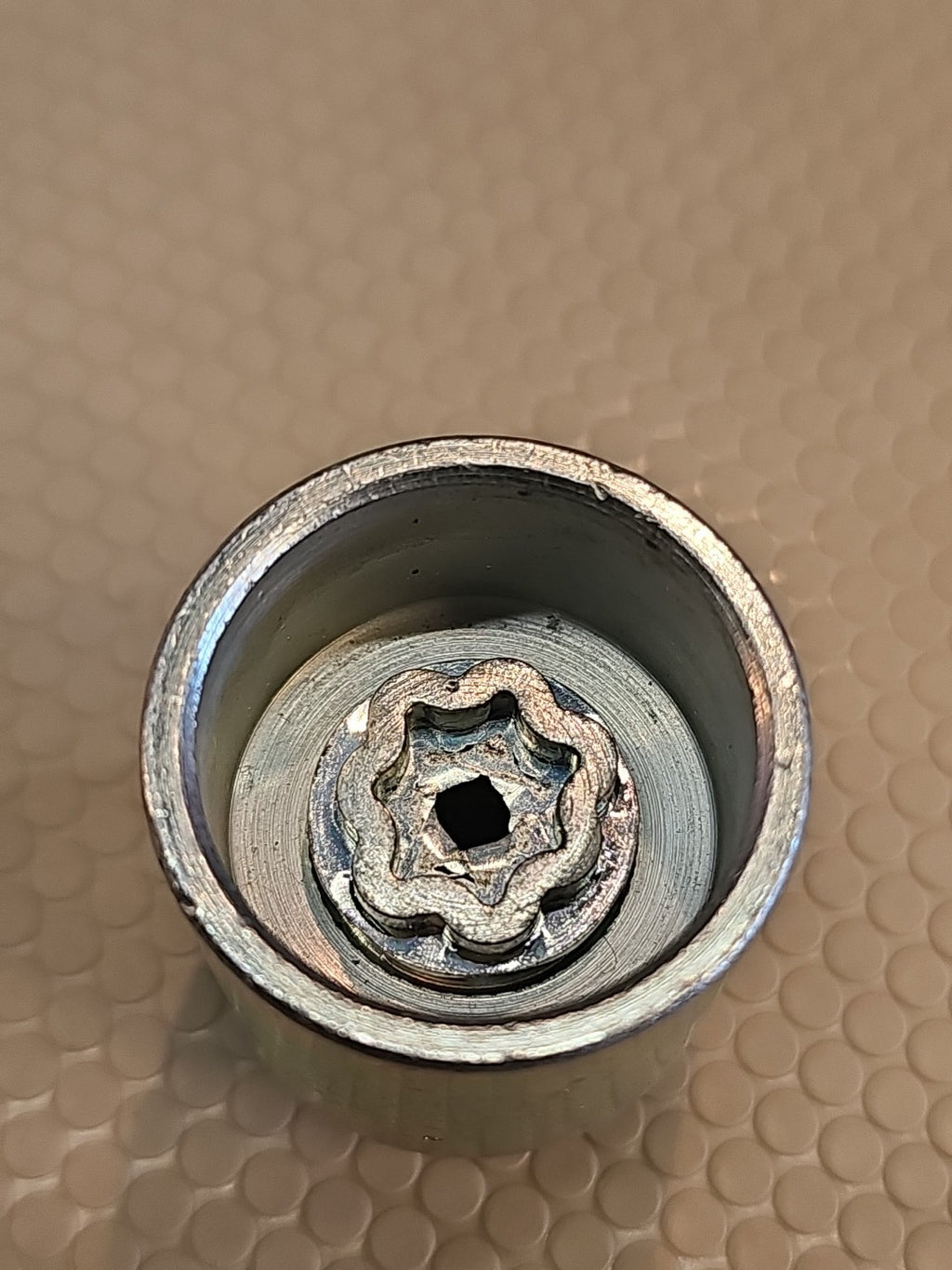McGard Genuine OEM Replacement Wheel Lock Key lug key  *light use* READ 22