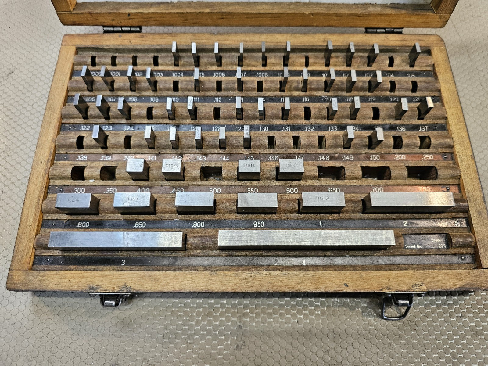 JIT Gage Block Set 81 (79) Pieces, .050 To 4" JAPAN Grade 3 w/wood case