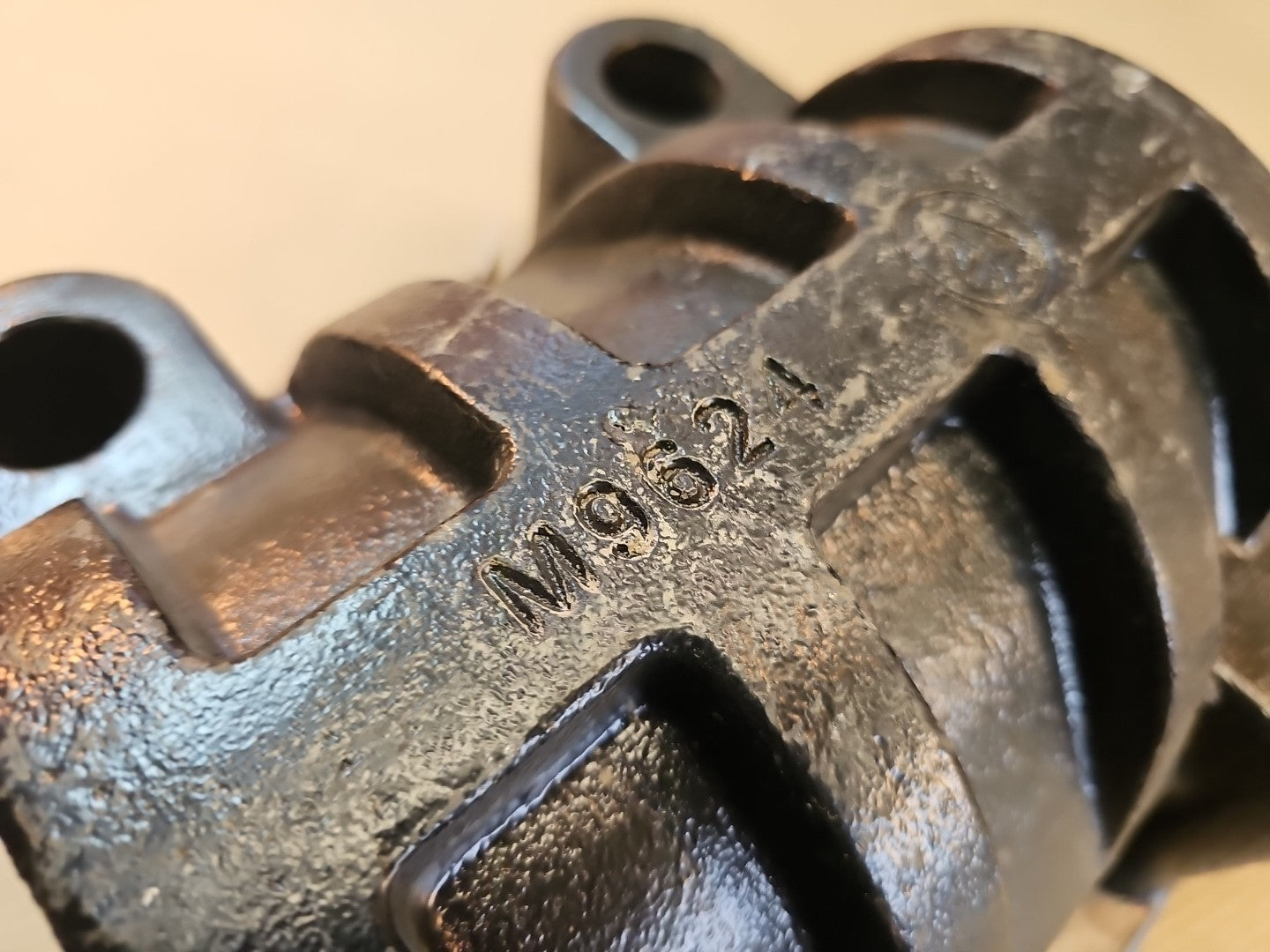 NEW Automann M9624 Lower Half Trunnion Fruehauf Bracket