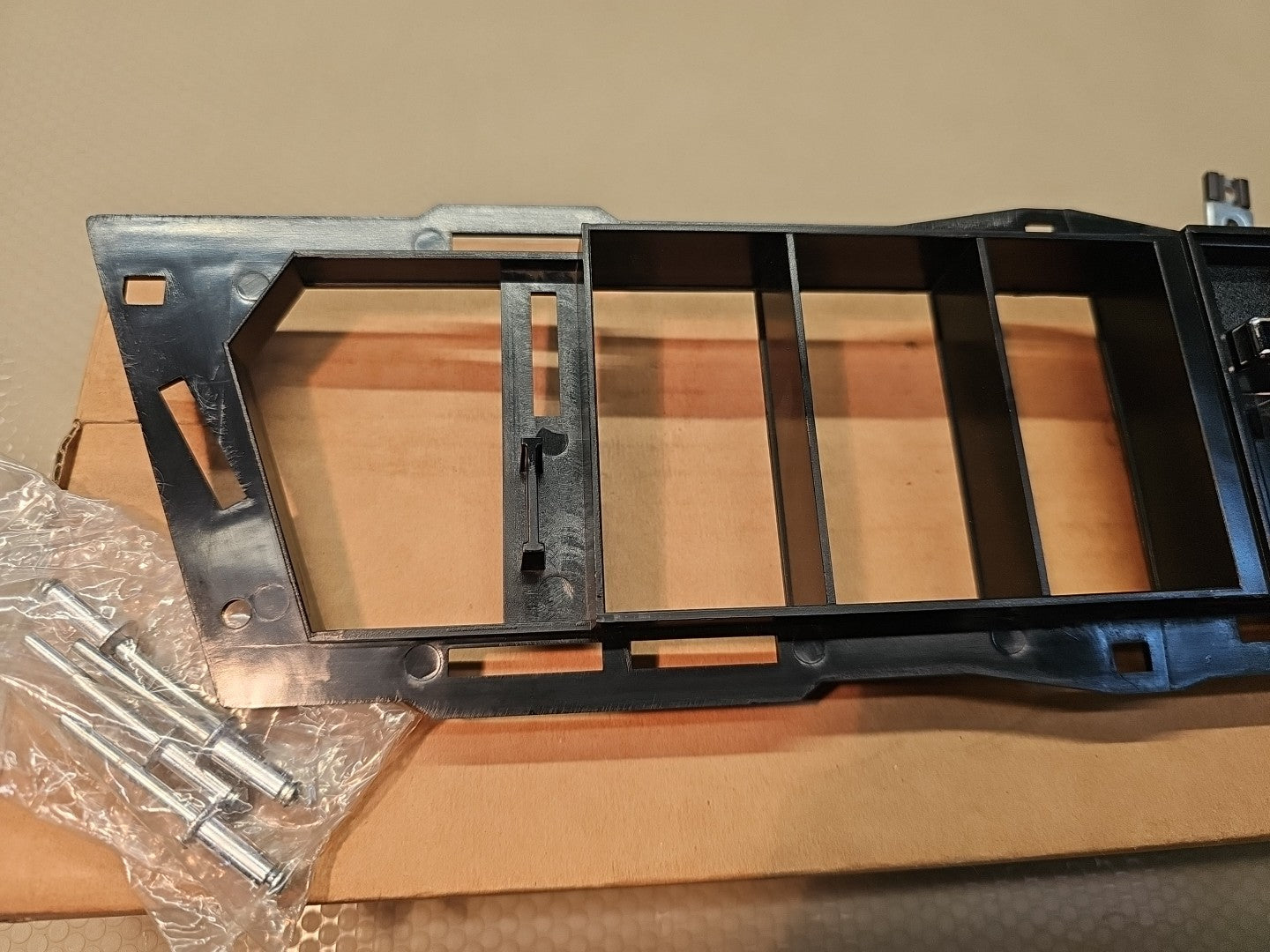 INSIDE LEFT HAND DOOR HANDLE OE#22086873  BLACK AND CHROME 