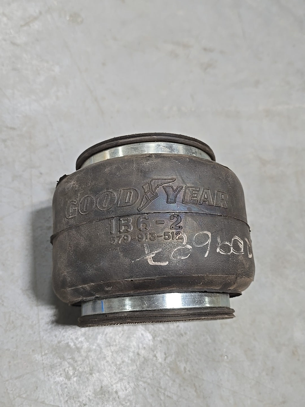 GoodYear 1B6-535 Super Cushion Air Springs 579-912-535-00000 NEW GENUINE 