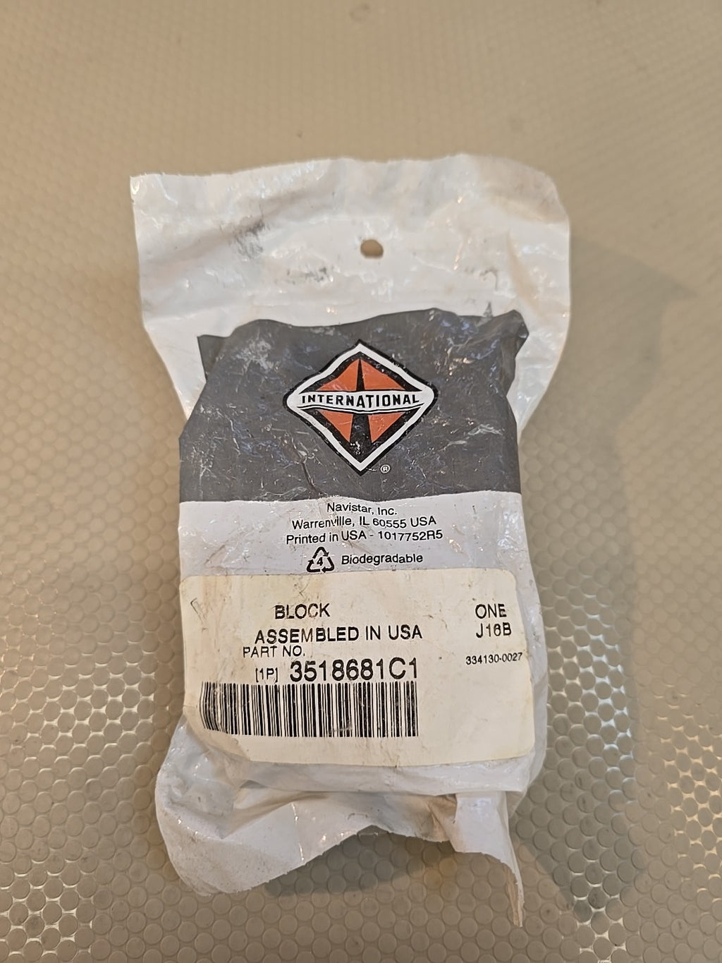 Genuine OEM Navistar International Truck 3518681C1 BLOCK