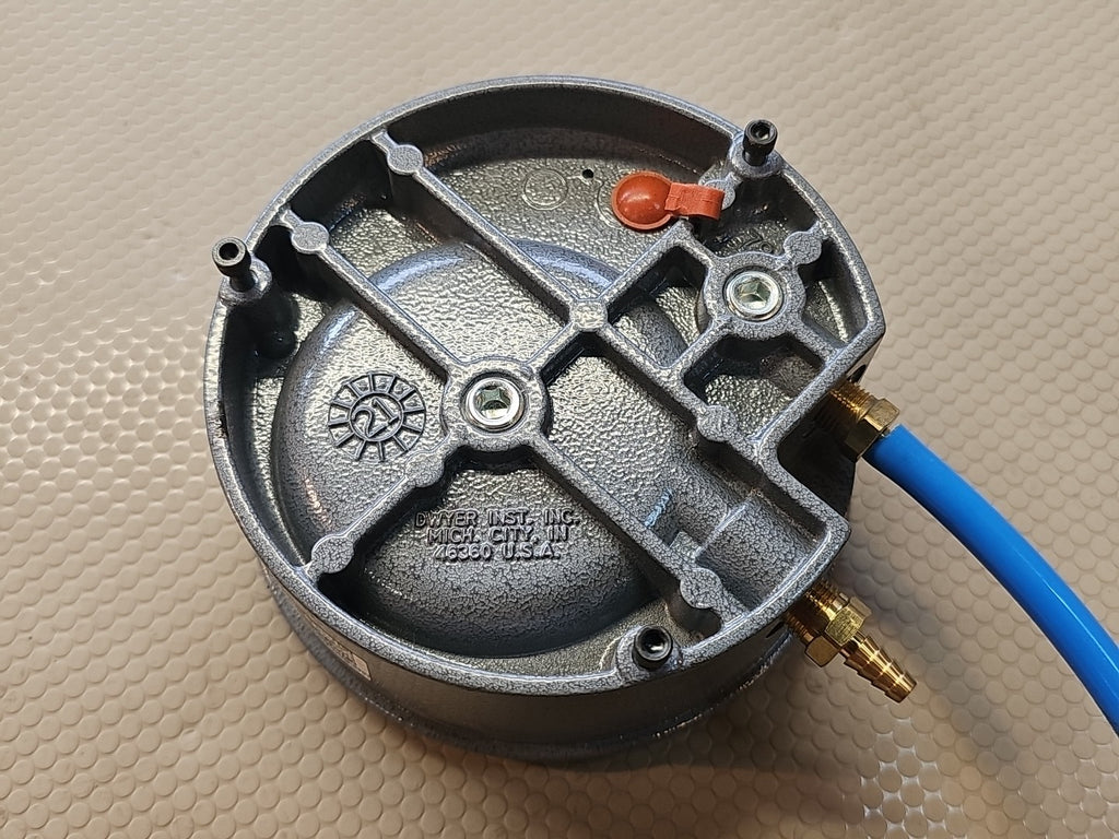 Dwyer Magnehelic Differential Pressure Gauge, 2000: 0-1.0 WC 15 PSIG W25AG MK