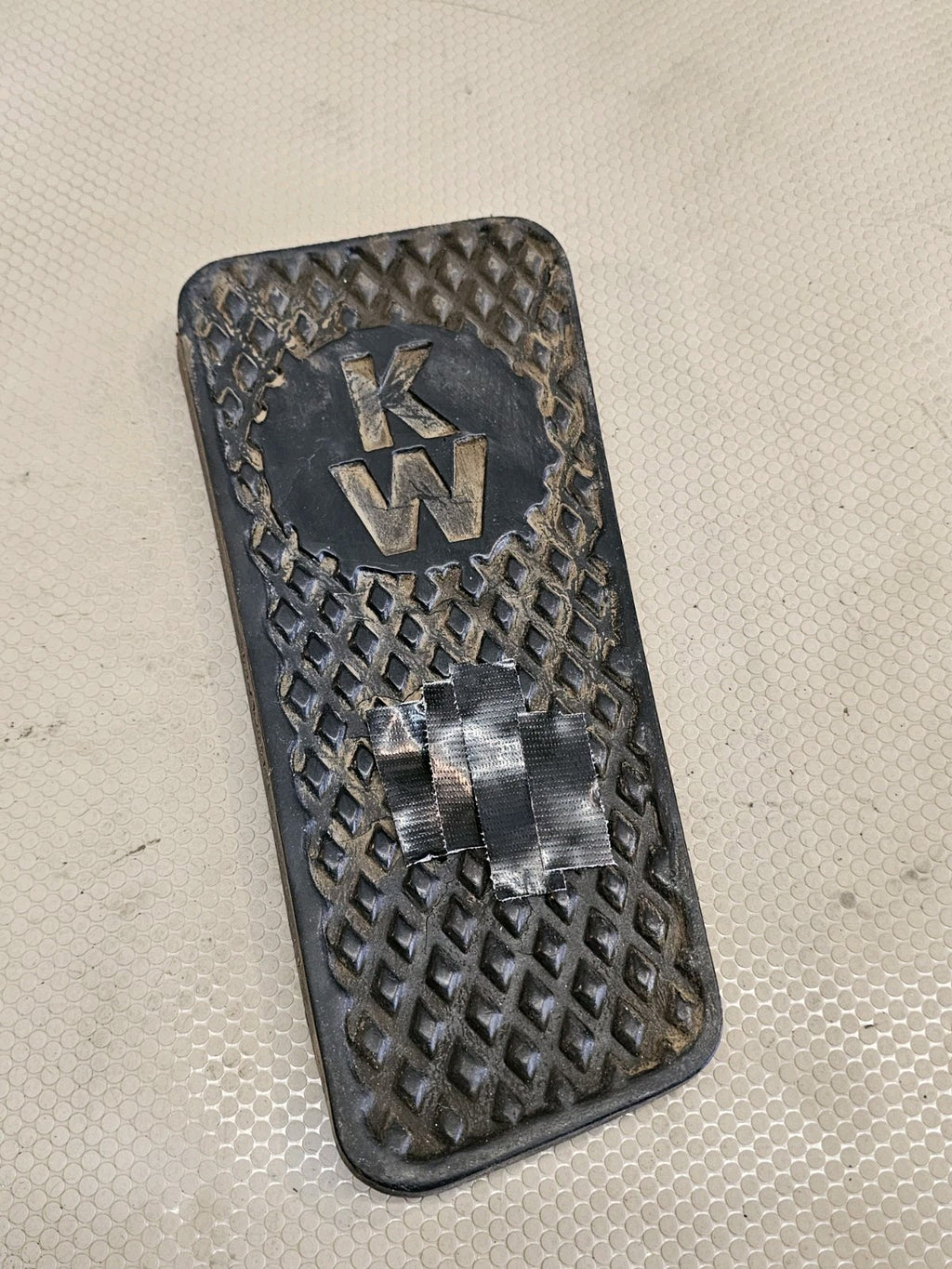 Kenworth W900A Throttle Pedal Pad Genuine OEM k174-c-149