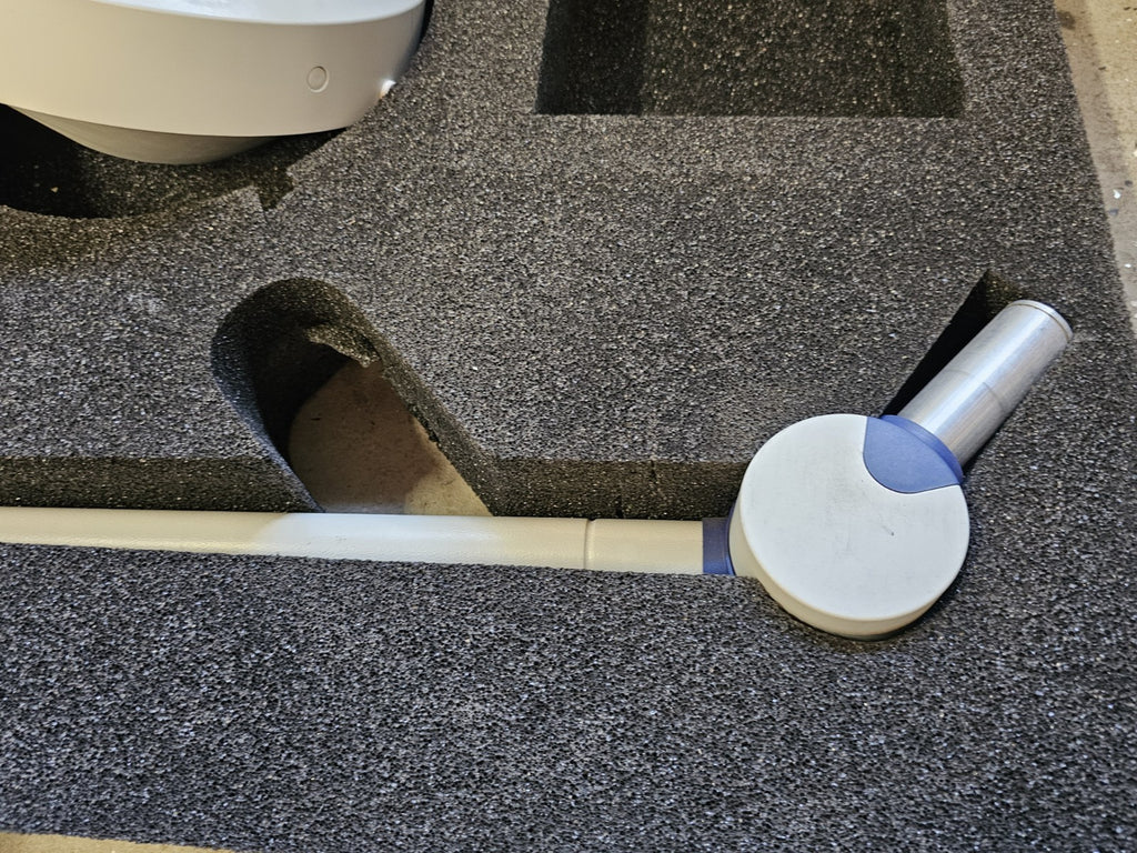 FEDMEDICAL FMI-301FB LIGHT SURGICAL FIELD FLOOR 