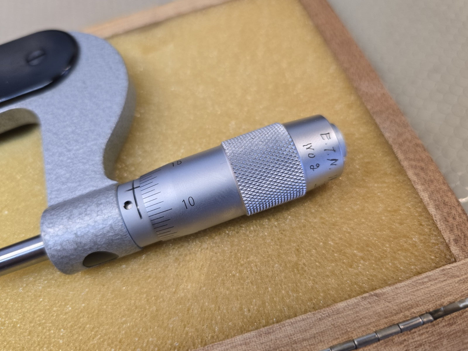 ETALON INDICATING 2-3 OUTSIDE MICROMETER .0001" JEWELED MACHINIST *MINTY!* 