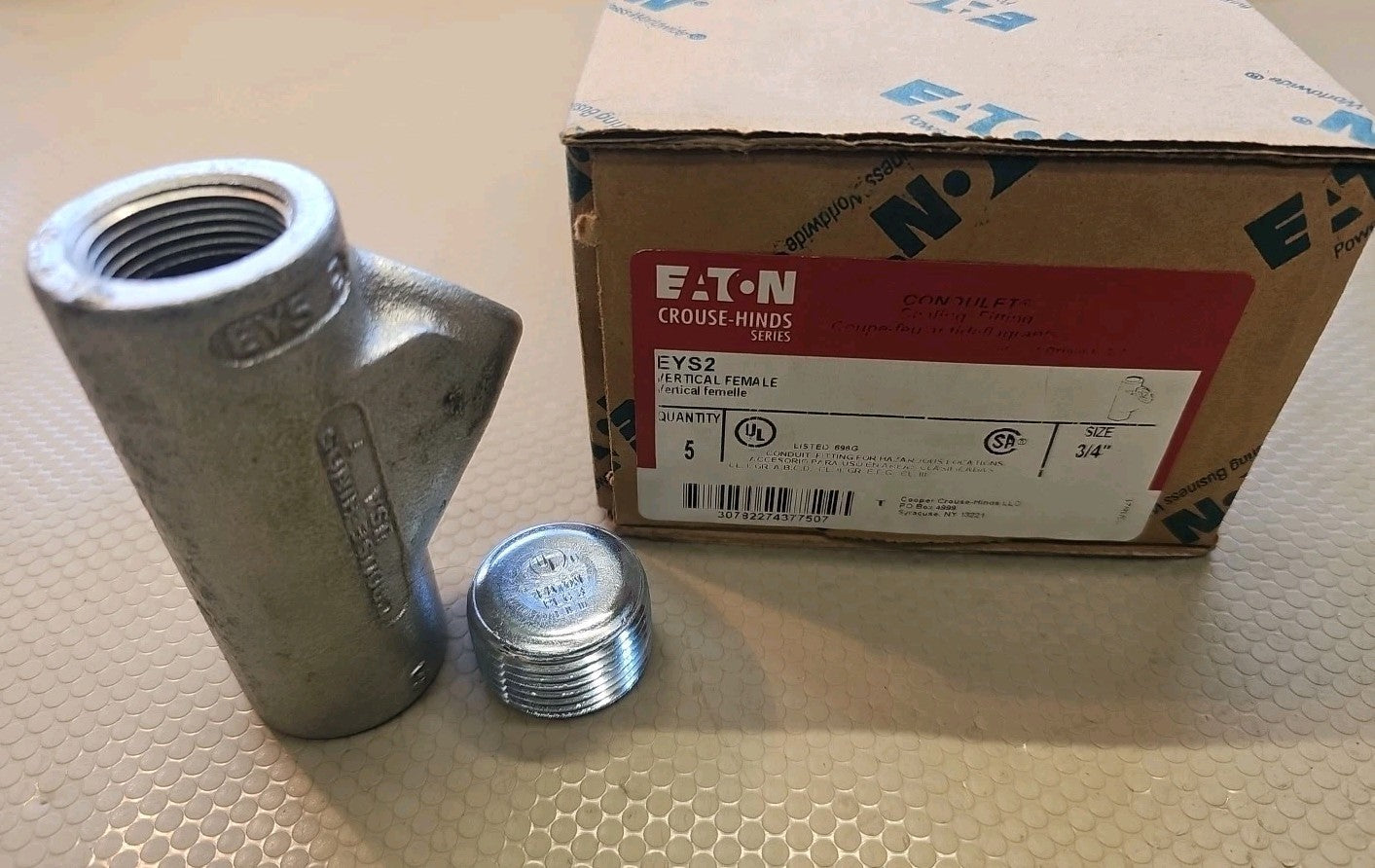 Eaton Crouse-Hinds EYS2 3/4" Female Hub Vertical Conduit Sealing Fitting