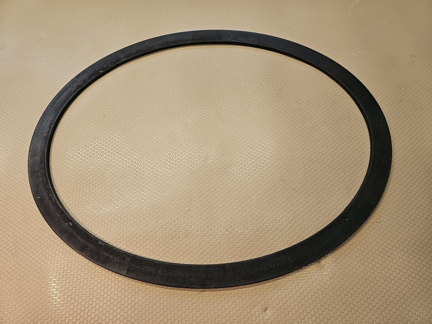 New Topog-E 12-1/2" x 16-1/2 x 1 - E Elliptical Manhole Gasket 