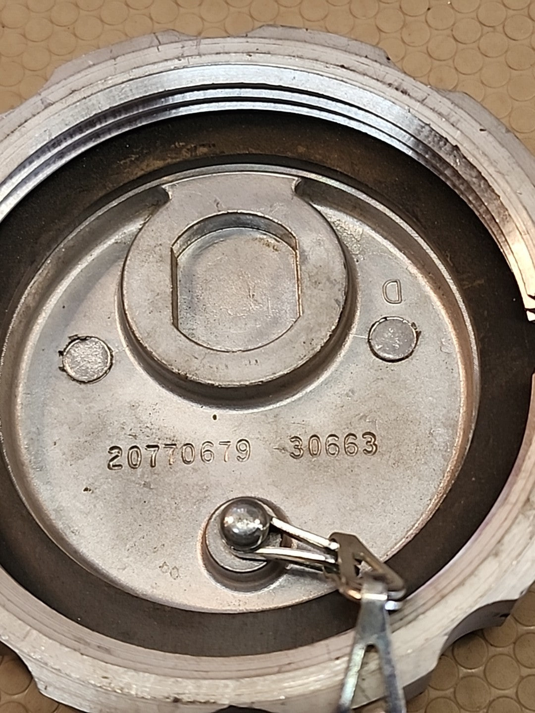 20770679 MACK FUEL CAP 30663