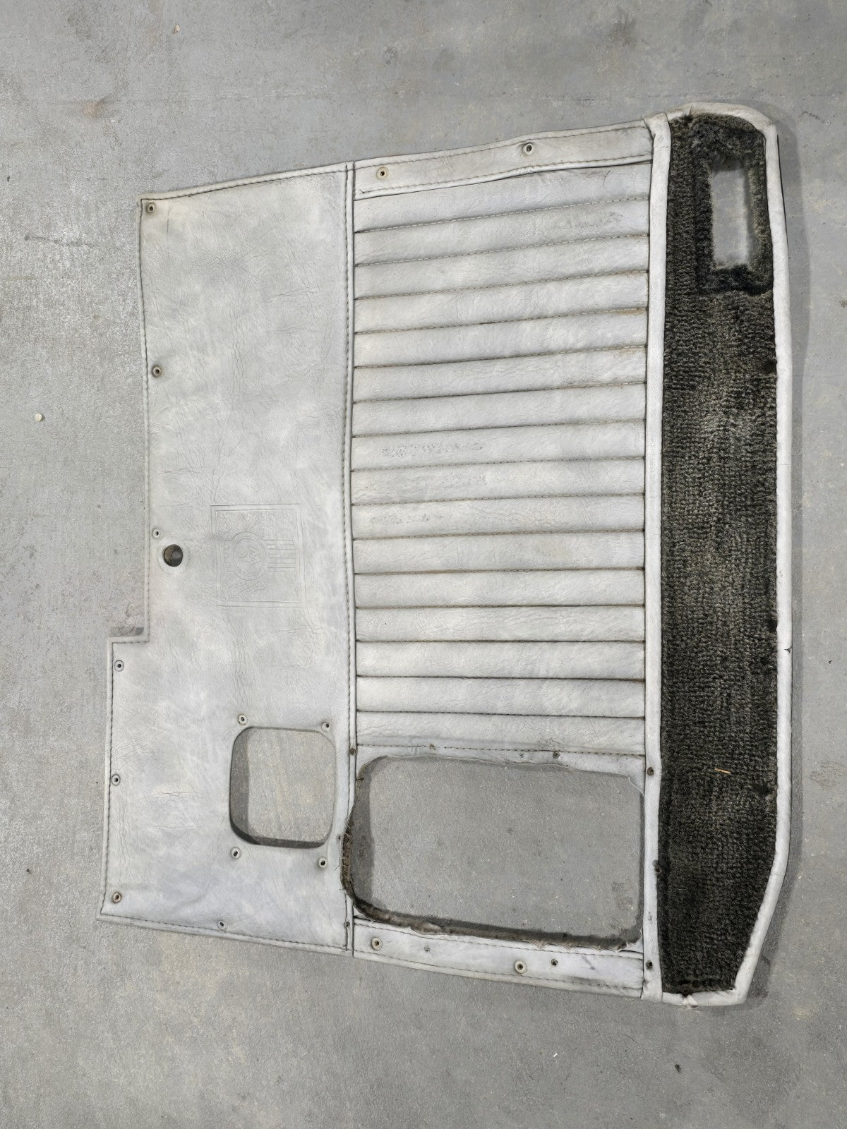 Kenworth OEM! Truck Interior Door Panel Gray Vinyl Pleated Carpet 1999 KW Logo