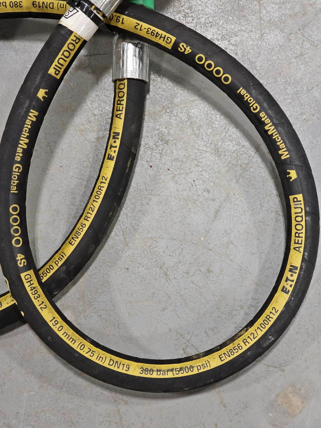 82" Eaton Aeroquip GH493-12 MatchMate Global Hydraulic Hose Assembly 0.75" 5500 