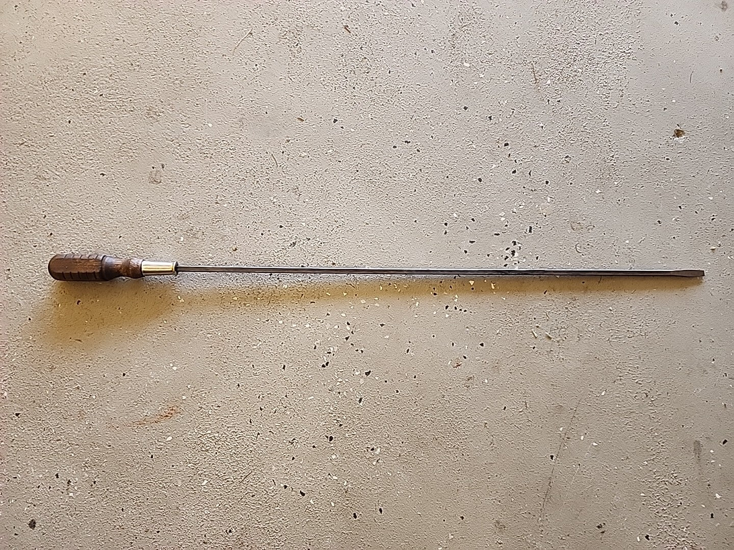 Mac Tools USA Flat Slotted 23" Long Screwdriver Vintage Wooden Handle *RARE*