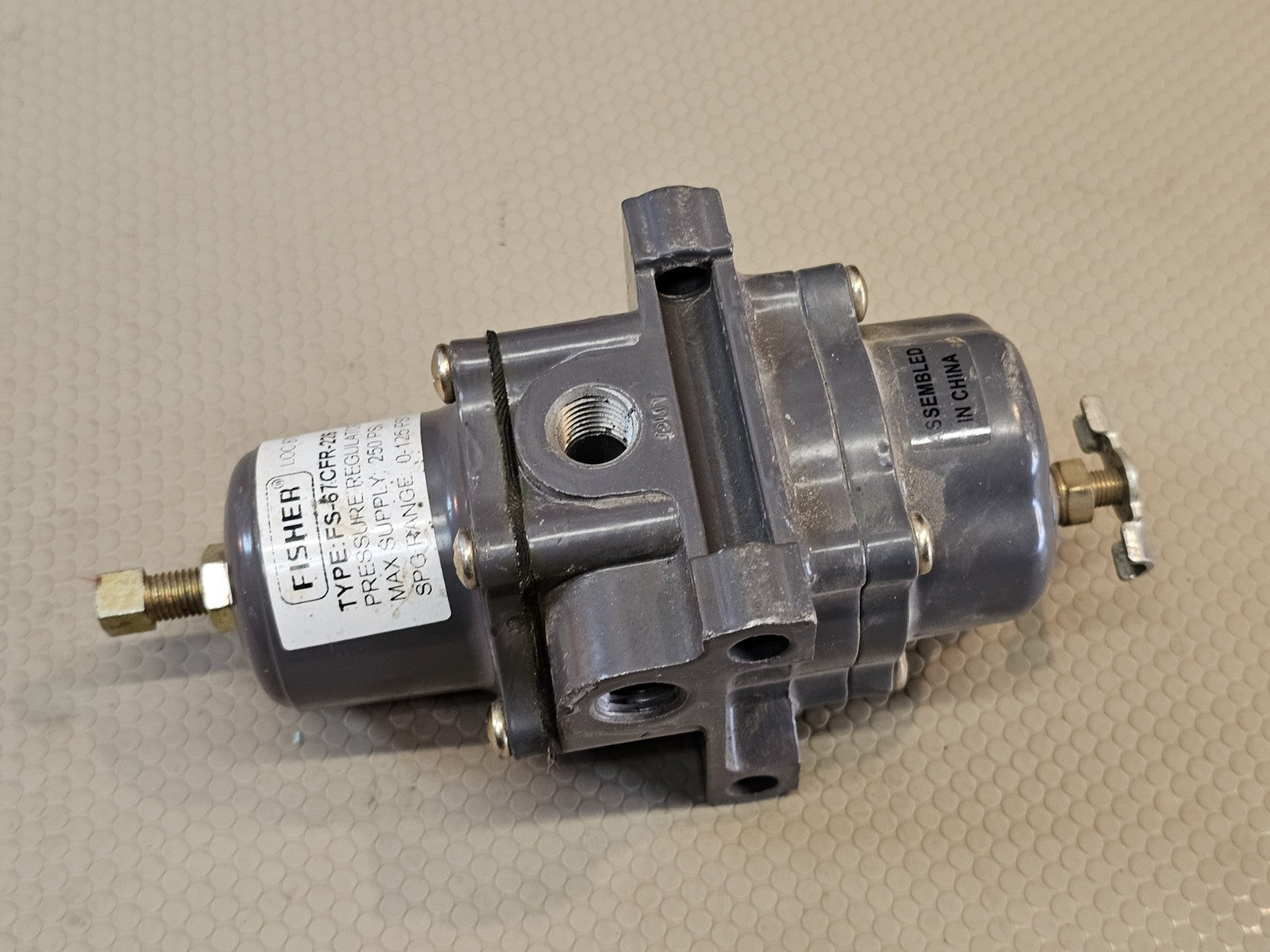 Fisher FS-67CFR-226 PRESSURE REGULATOR, 0-60PSI RANGE 250PSI MAX SUPPLY