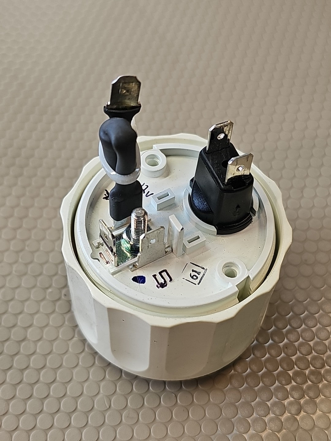 NEW VDO 310-015 Cockpit Series 400F Transmission Temperature Gauge 