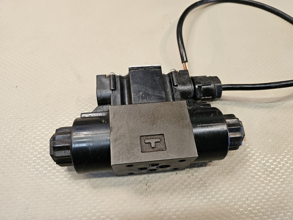 YUKEN BI DIRECTIONAL VALVE DSGX-01-3C4-A100-20 A100