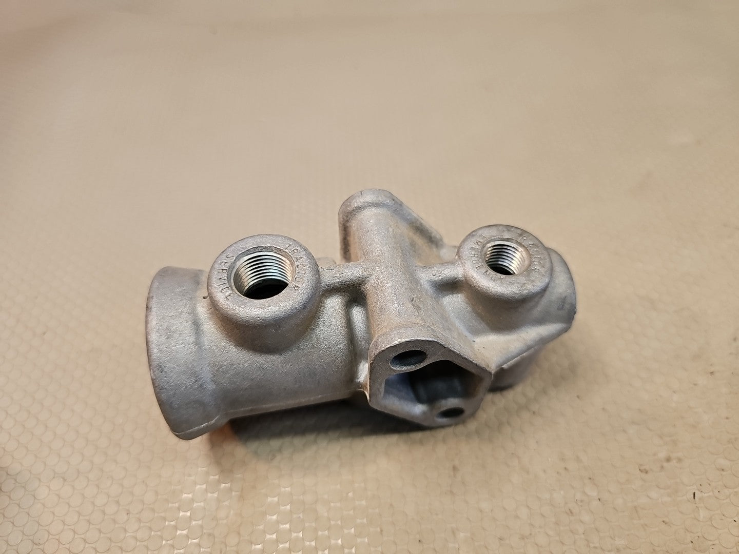 Bendix Oshkosh Control Valve for M977 NSN:4820-01-170-5380 T-243850-F *UNUSED?*