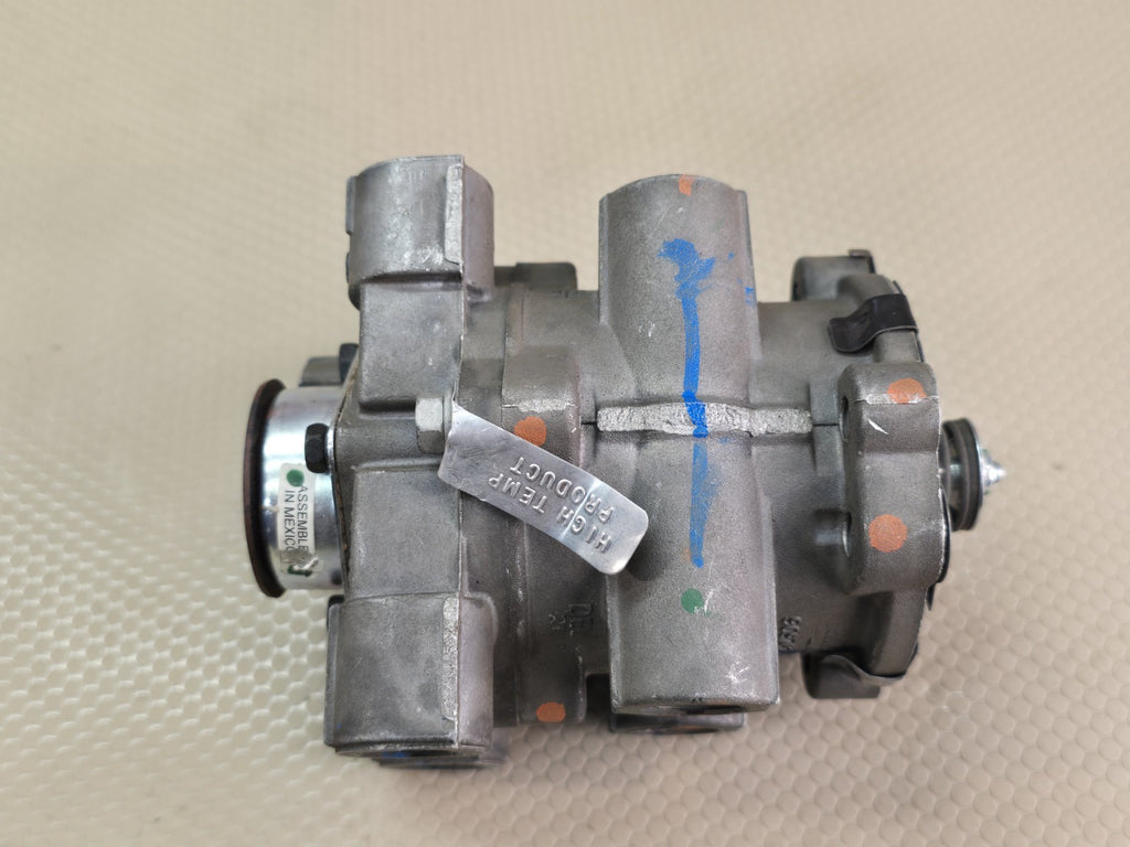 K068779 K068779BXW  BENDIX E-8P BRAKE VALVE OEM - NEW