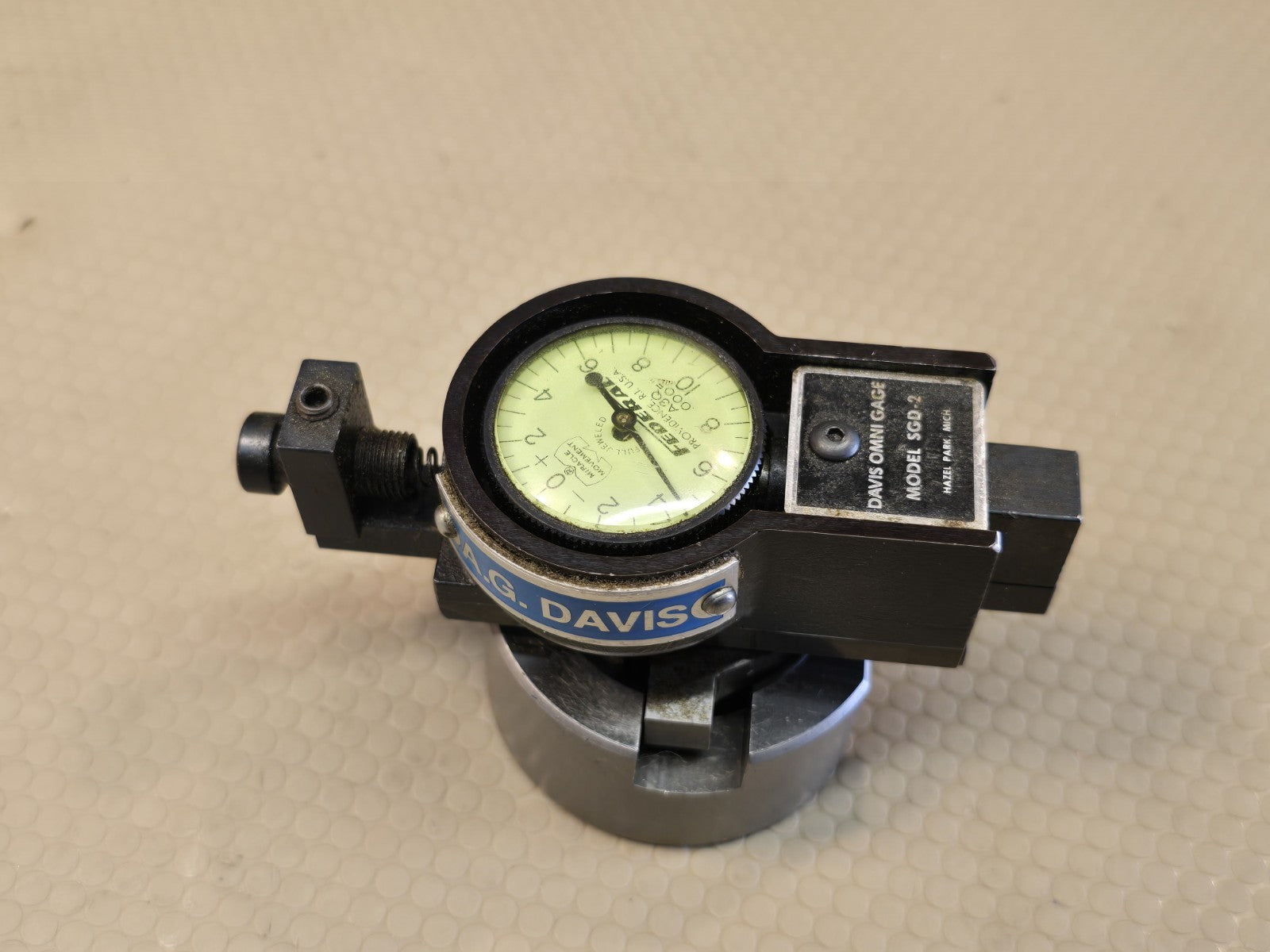 Vintage Davis Model SGD-2 Plain Track Omni Gage A3Q Federal .0005"