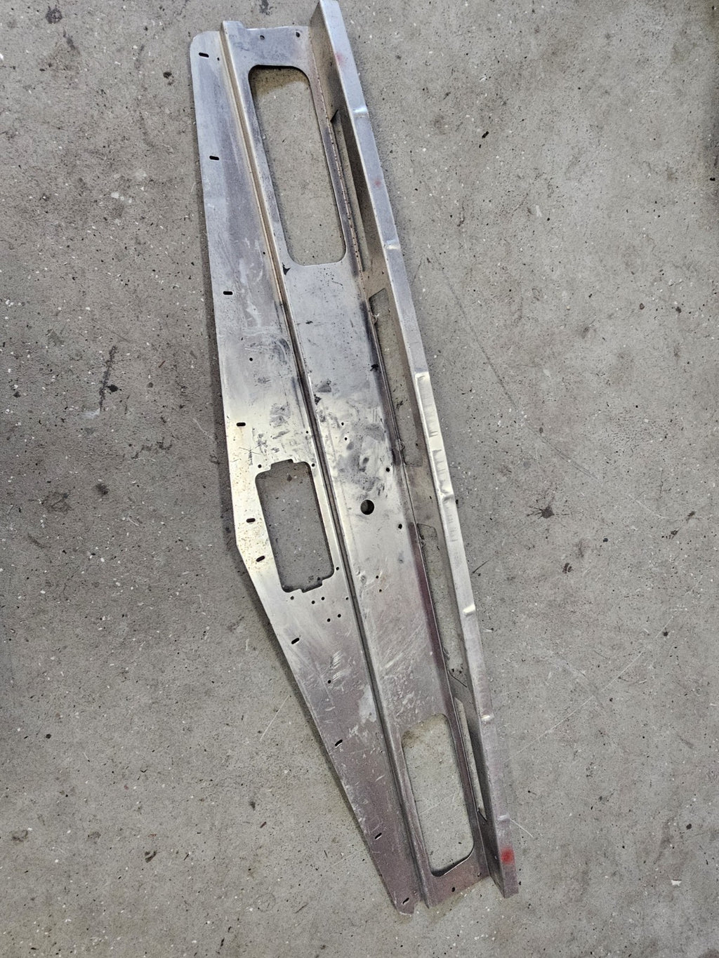Kenworth W900 Upper Interior Cab Bracket PN: K105-229 Oem Paccar 