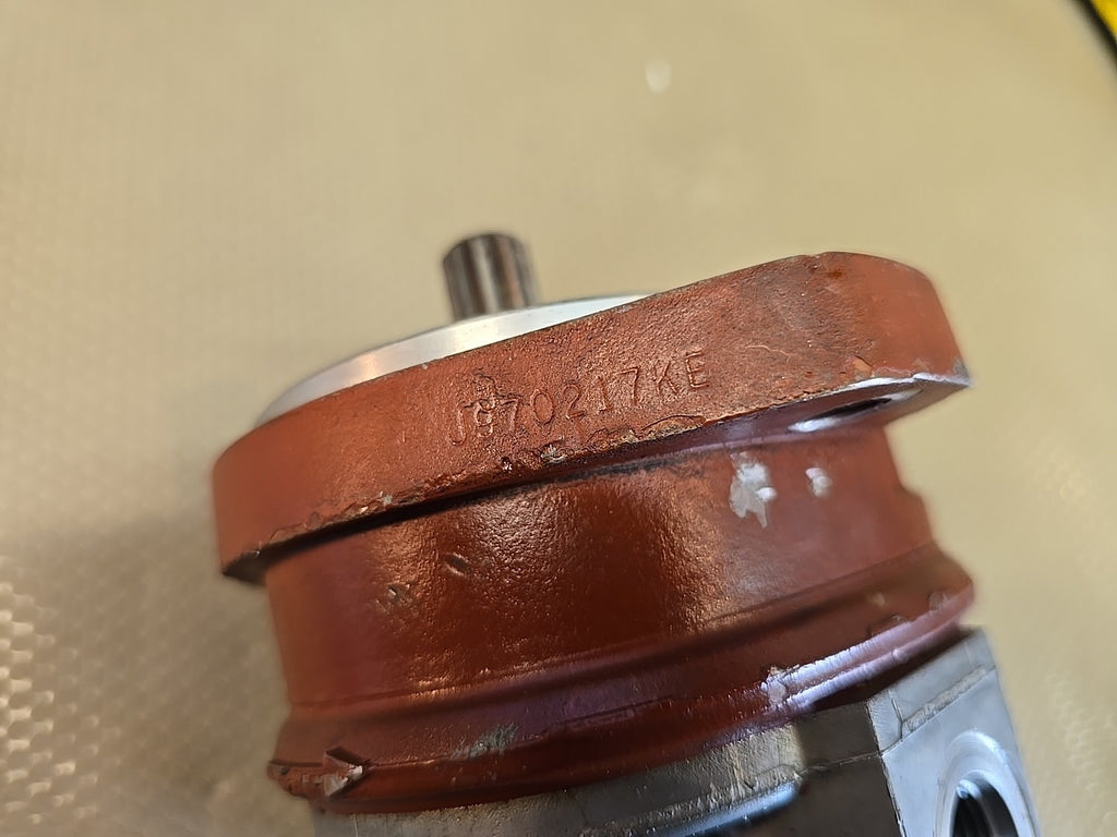 Eaton Cessna Gear Pump *Light Use*  j970217ke
